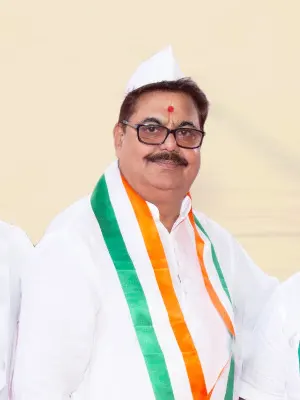 Shri Suresh Manik